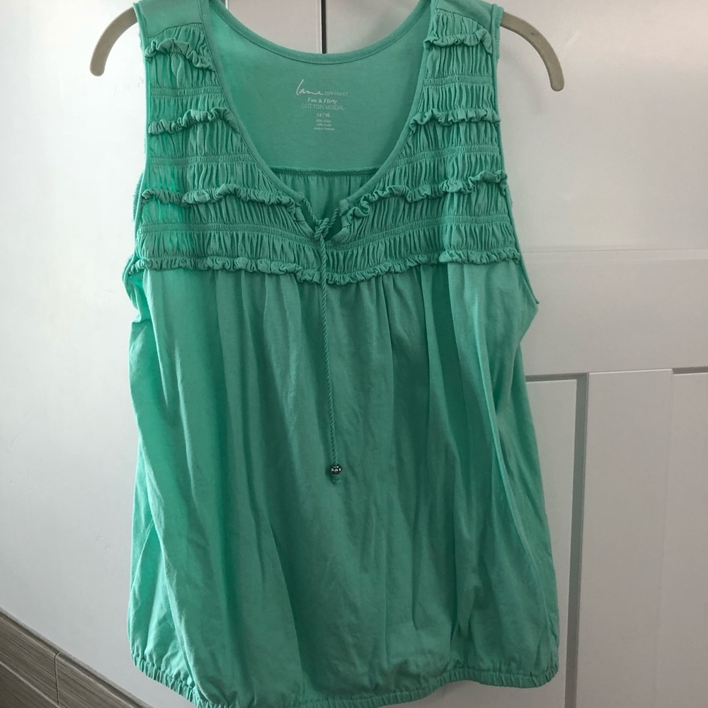 Lane Bryant Mint green sleeveless blouse sz 14-16